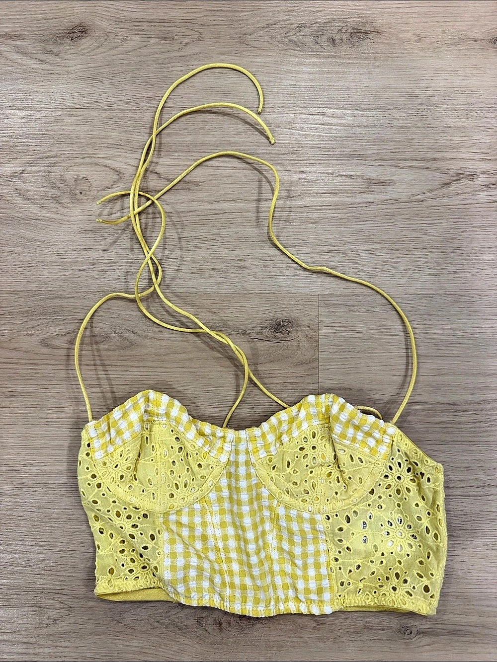 Urban Outfitters Gingham Eyelet Crop Top in Yellow & White Size Small